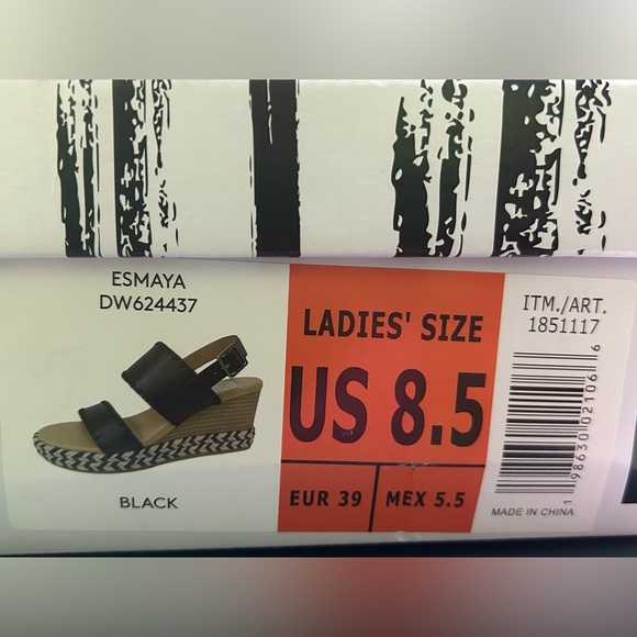 DV by Dolce Vita Black Vegan Wedge Sandals Size 8.5 NWB - Picture 12 of 12